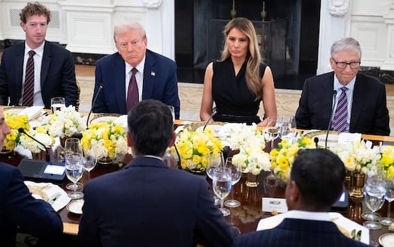 Trump, cena con Zuckerberg, Bill Gates e Tim Cook alla Casa Bianca: assente Musk