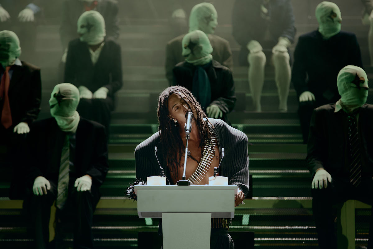 Quando la favola del ghetto diventa spettacolo: benvenuti al ‘Gran Teatro’ di Ghali