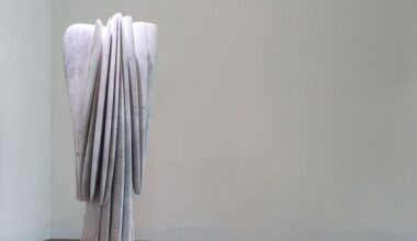 Da domani, il Cubo in Unipol Tower a Milano si arricchisce dell'opera "Germoglio" di Gigi Guadagnucci