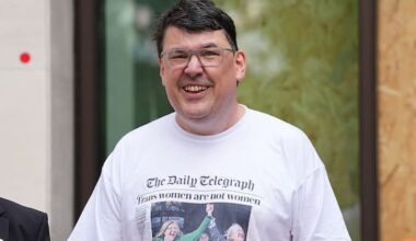 Londra, arrestato comico irlandese Graham Linehan per tweet contro comunità transgender