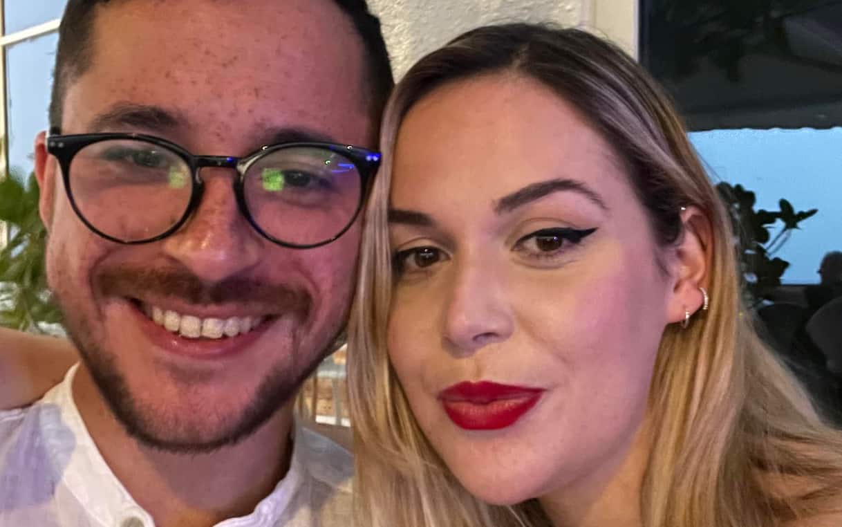 Fidanzati bevono limoncello fatto in casa e muoiono: l'indagine in Vietnam