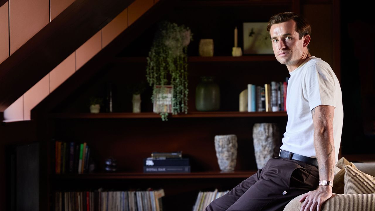 Ben Chilwell ci apre le porte della sua elegante casa nel Surrey, in Inghilterra.