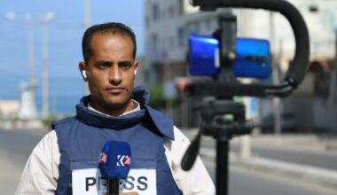 Il racconto dei reporter di Gaza: “Ogni giorno alla prima esplosione prendiamo la telecamera. Israele non vuole che documentiamo la fame e i crimini contro i civili”