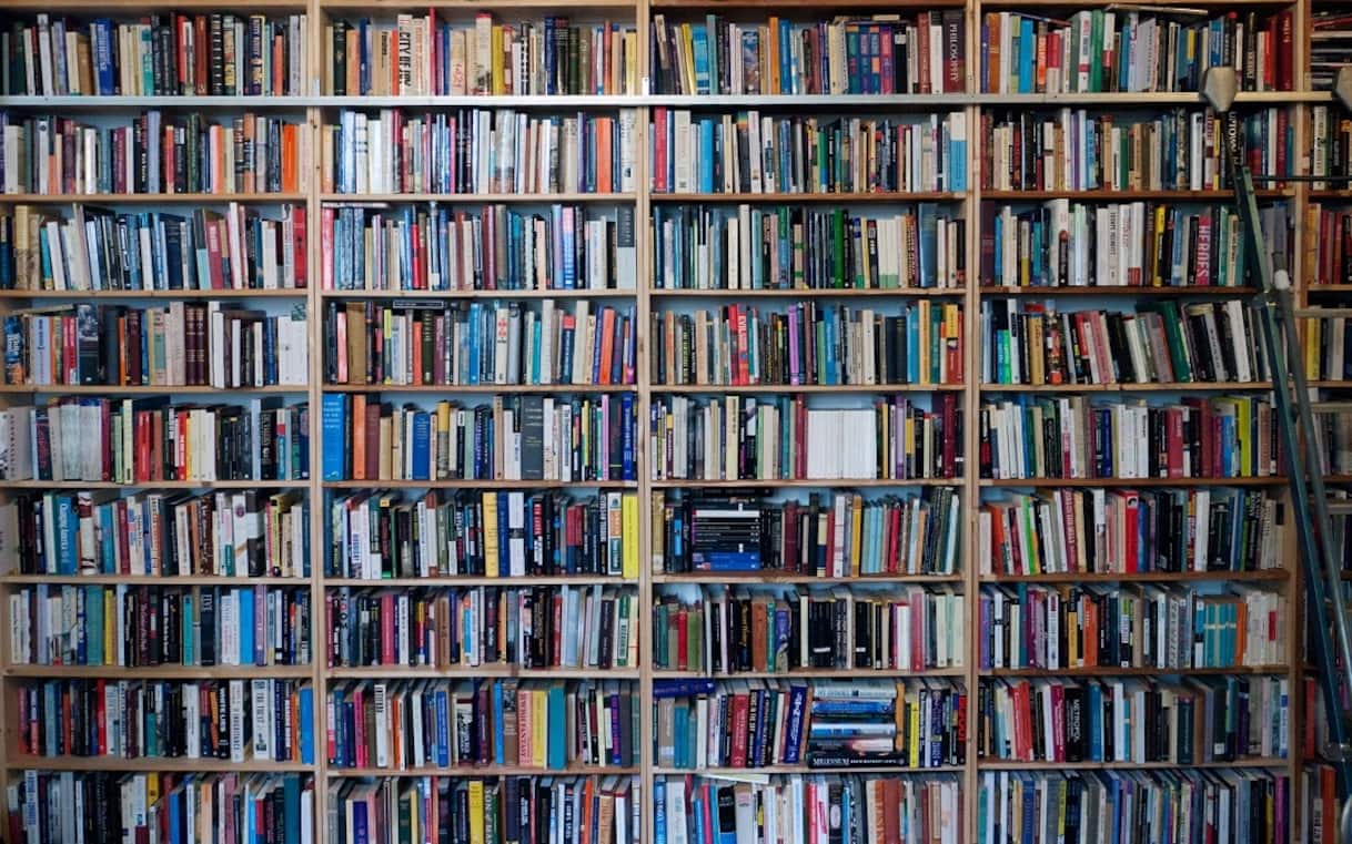 Carta della Cultura, da 1 ottobre al via le domande per l’acquisto di libri. Come funziona bonus