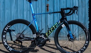 Israel-Premier Tech, si va verso il cambio di nome e nazionalità dopo che il produttore di bici Factor ha minacciato di interrompere la partnership