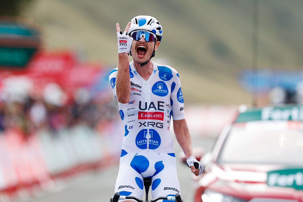 Vuelta a España 2025, bis di Jay Vine a Larra Belagua! Jonas Vingegaard torna in Maglia Rossa