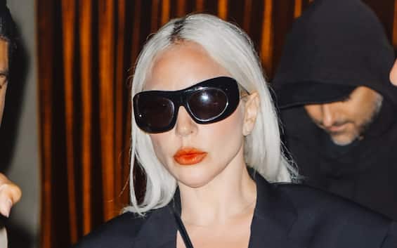 Lady Gaga, concerto a Miami annullato per un problema alle corde vocali