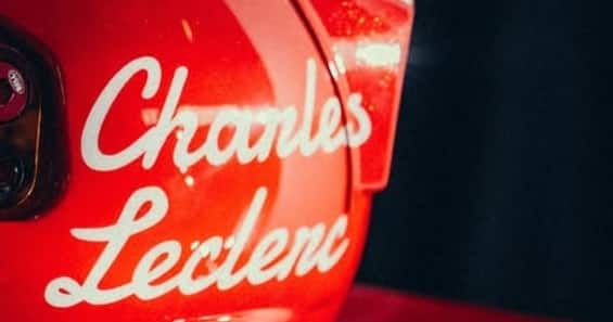 Ferrari F1, i caschi di Leclerc ed Hamilton per il GP Monza: omaggio a Lauda | Sky Sport