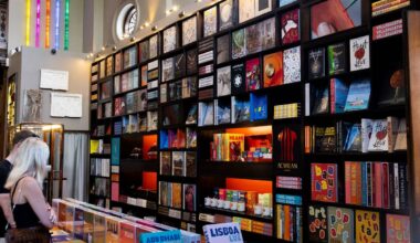 Questo lussuoso locale letterario è nascosto all’interno di un’ex banca classificata di grado II ed è appena stato nominato uno dei più bei caffè di libri del mondo