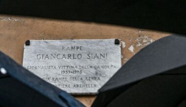 La targa che ricorda il sacrificio di Giancarlo Siani