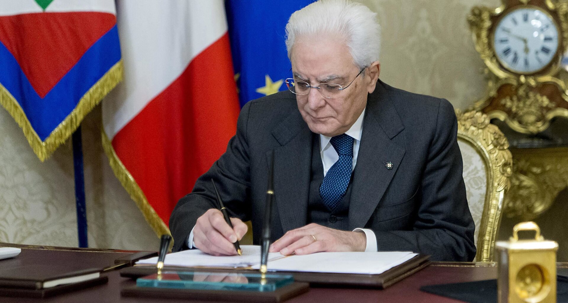 Mattarella a Flotilla: affidate aiuti alla Chiesa di Gerusalemme. Si tratta