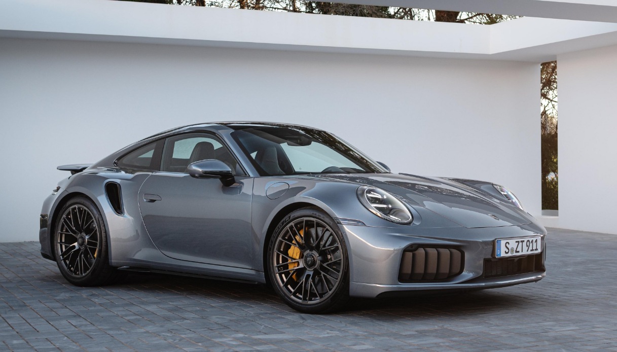 Salone di Monaco 2025, Porsche presenta la 911 più potente di sempre