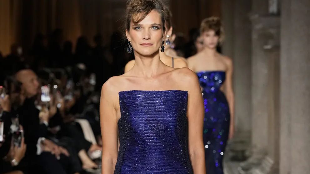 Questa sfilata Giorgio Armani, l'ultima disegnata dal Re, è più di una sfilata. È un arrivederci a tutti noi