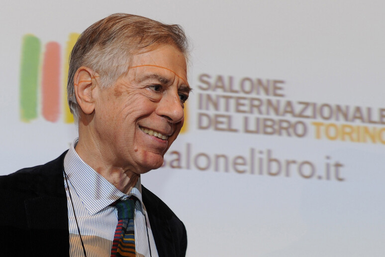 Premio Ernesto Ferrero: i libri vincitori a associazioni e circoli di lettura