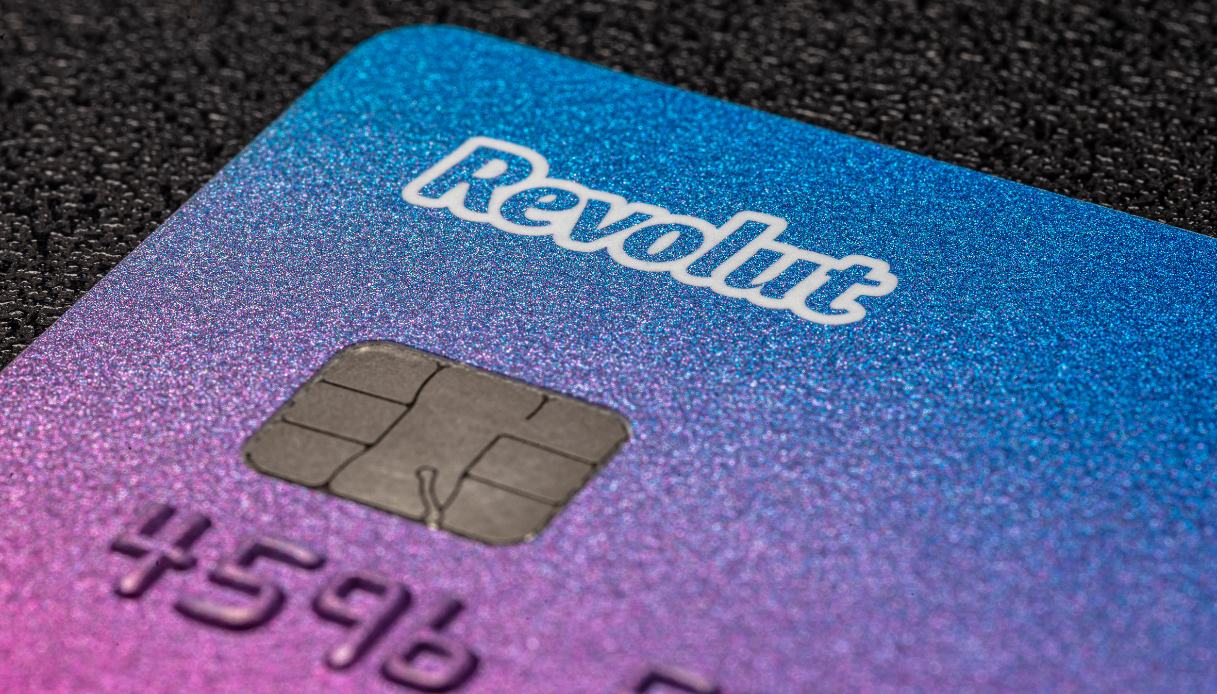 Revolut è la quinta banca in Italia, l'"effetto Iban" e mutui in arrivo