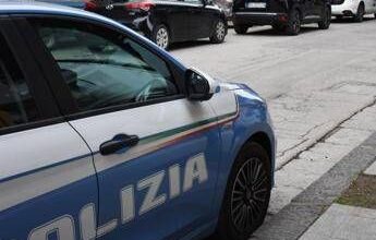Roma, auto Polizia urta bimba: stava intervenendo per una rissa - Spazio50