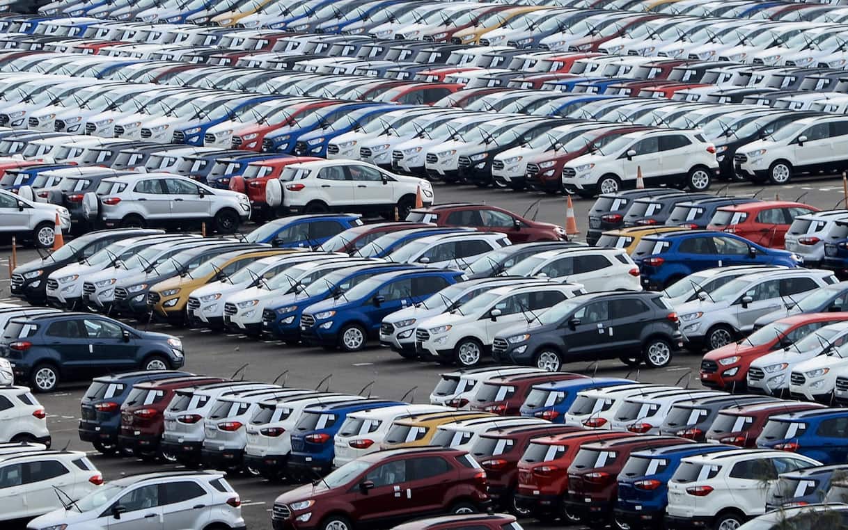 Auto, Ue riesaminerà il prima possibile il divieto 2035 su veicoli a combustione