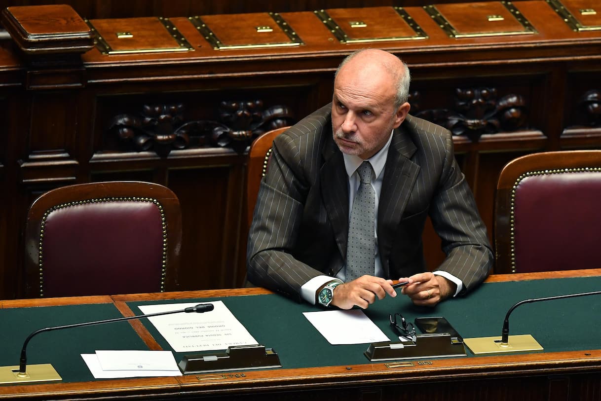 Schillaci: "Obbligo sui vaccini resta, no a una sanità politicizzata" - Sky TG24