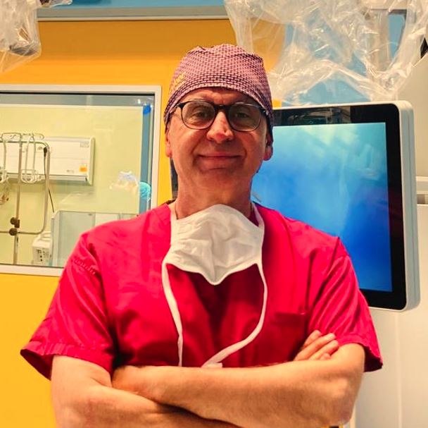 ll professor Sandro Carletti ad Ascoli. Visite al poliambulatorio Rfn La Postura