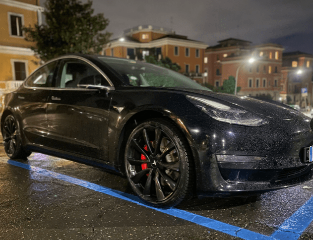 Famiglie solo elettriche, altro che seconda auto