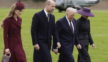 prima dice a Kate "sei raggiante e in salute", poi fa finta che Harry non esista. E Melania non toglie il cappello a falde larghe