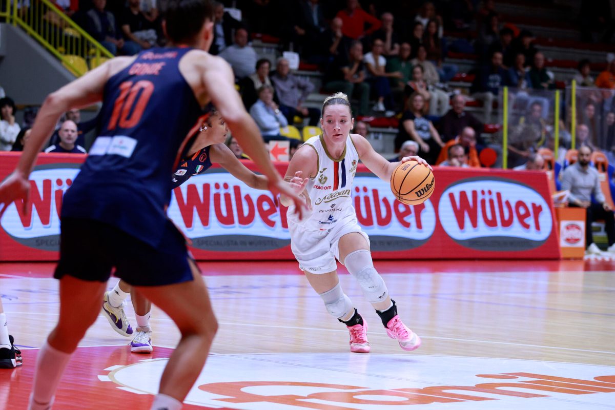 BASKET A1 SUPERCOPPA - Magnolia, segnali di crescita ma in finale va Schio