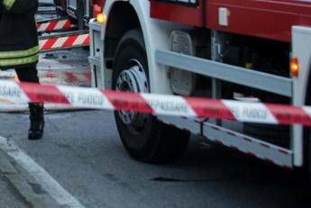 Tir travolge furgone Anas fermo per soccorrere un camper su E45, muore bimba di 8 anni - Spazio50
