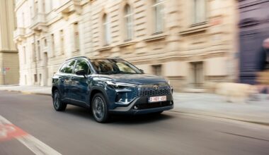 Toyota Corolla Cross restyling: novità e prezzi
