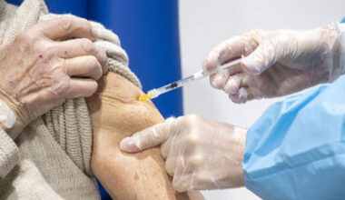 Vaccini, prenotazioni basse in Campania. La campagna stagionale rischia lo stallo