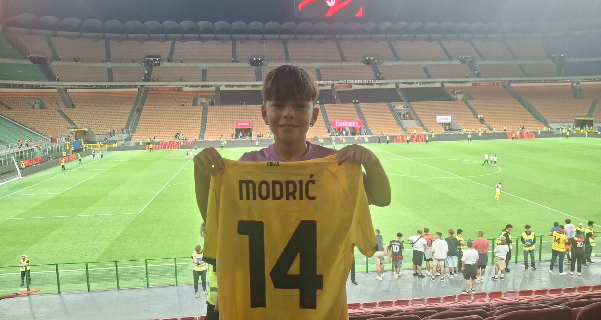 Un compleanno da sogno per Manuel: la maglia di Luka Modrić