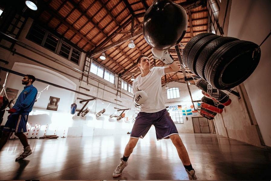 "A scuola venivo deriso e picchiato. Con la boxe ora credo in me stesso"