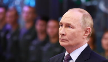 Putin avverte, 'truppe straniere un bersaglio legittimo' - Notizie