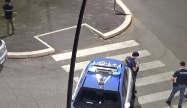 Litiga con il coinquilino, poi l'accoltella in strada. Sparisce per giorni, ma la polizia lo rintraccia