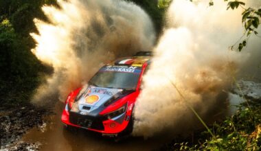 Hyundai ritira Fourmaux dal Rally del Paraguay e aiuta Tanak