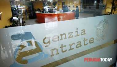 Detrazioni fiscali per operazioni inesistenti, società cartiera condannata a risarcire lo Stato