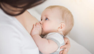 Allattamento al seno sicuro dopo un tumore