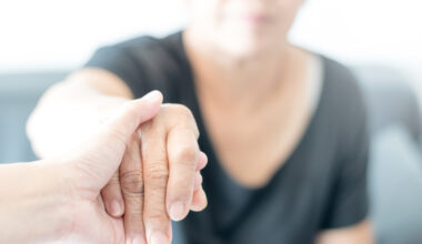 Salute: omega-3 proteggono le donne dall'Alzheimer