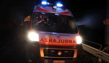 auto finisce contro albero per schivare un animale, muore neonato di cinque mesi
