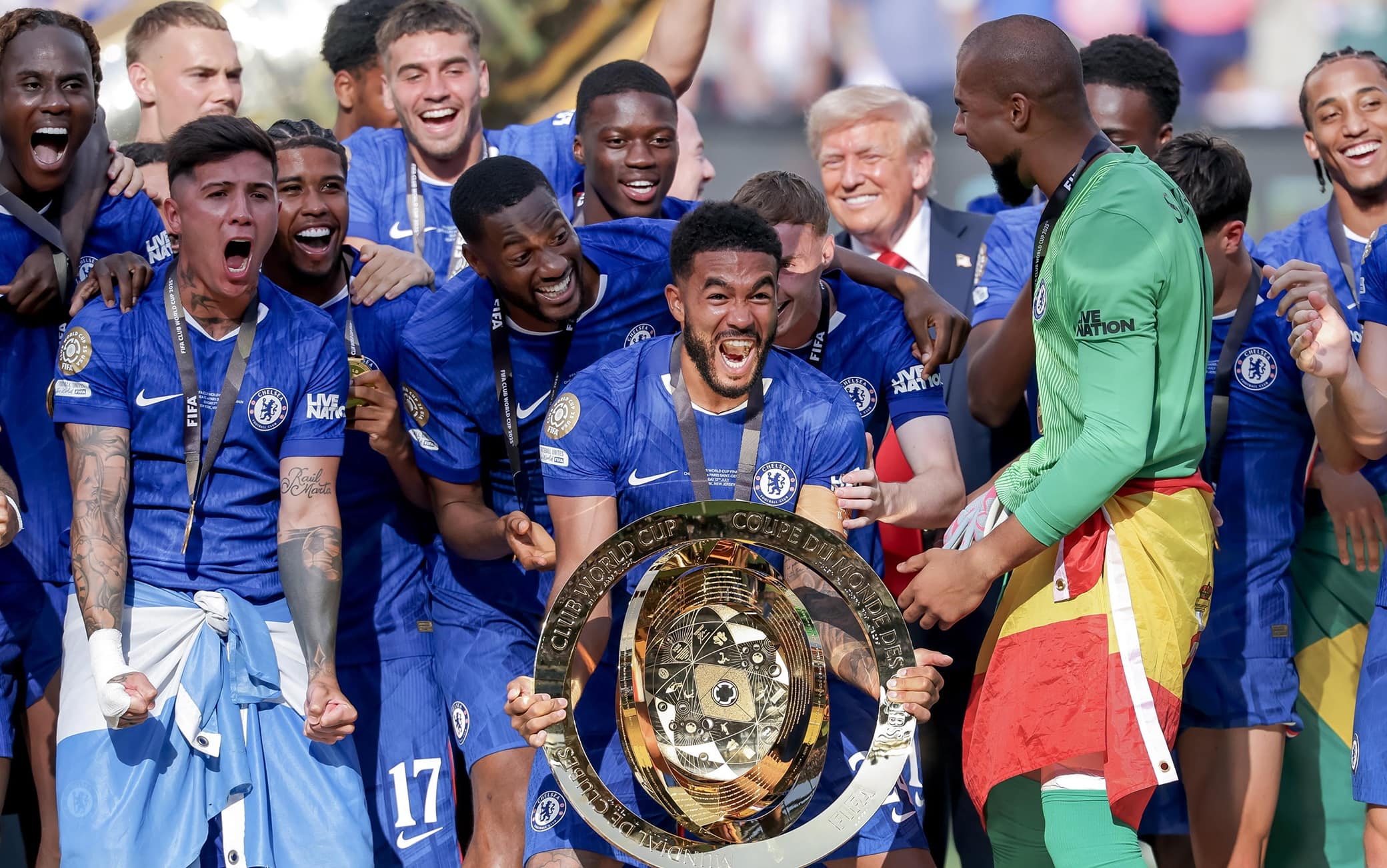 Trump durante la festa del Chelsea dopo la finale vinta al Mondiale per Club