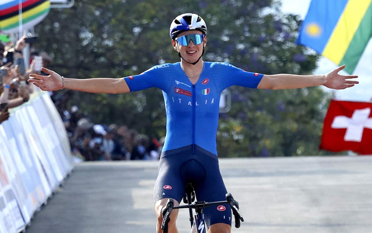 Ciclismo, mondiali 2025: Finn vince l'oro tra gli Under 23. Classifica