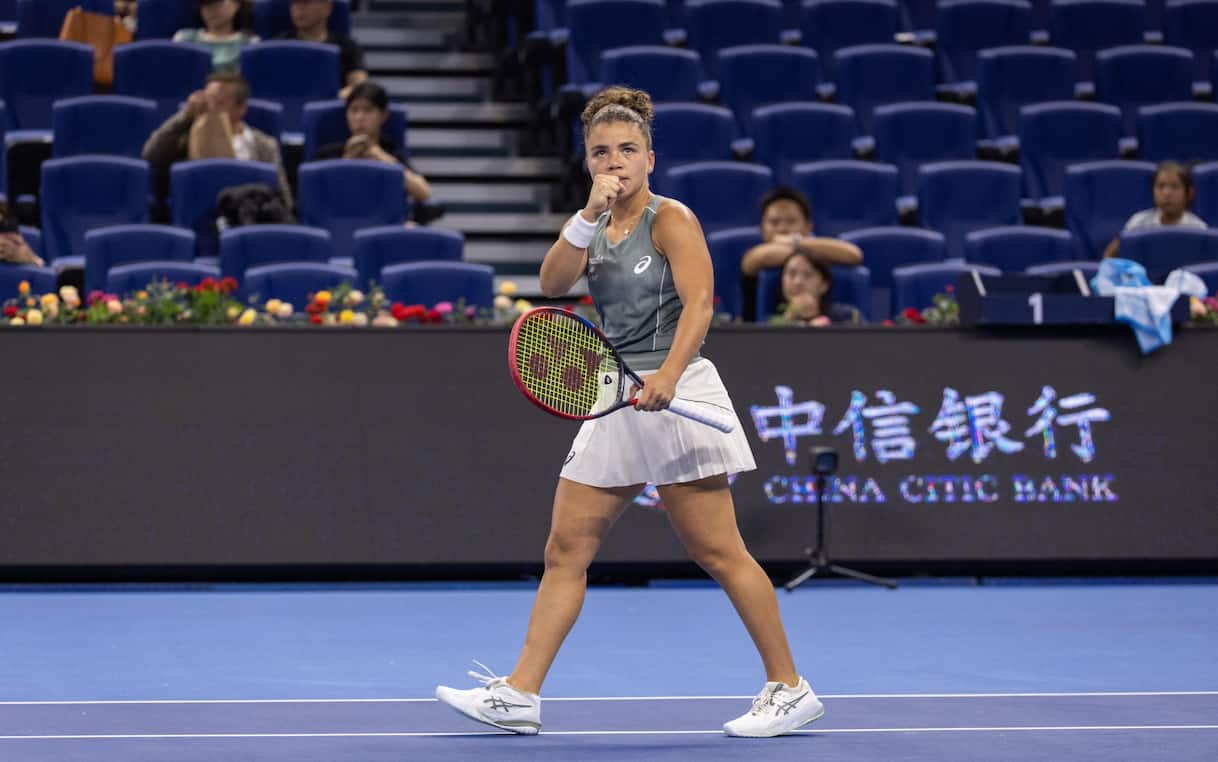 Paolini ai quarti al Wta Pechino 2025: Bouzkova battuta 6-2, 7-5