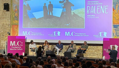 "Balene" alla Mole, grande successo per la première della serie tv interamente girata nelle Marche
