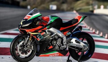 Moto da corsa: è vero che il V4 è meglio del quattro in linea?