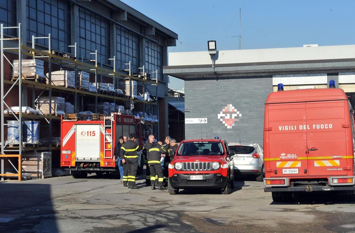 Tragedia a Monza, operaio di 48 muore schiacciato in fabbrica. È il secondo incidente sul lavoro in un’ora in Brianza