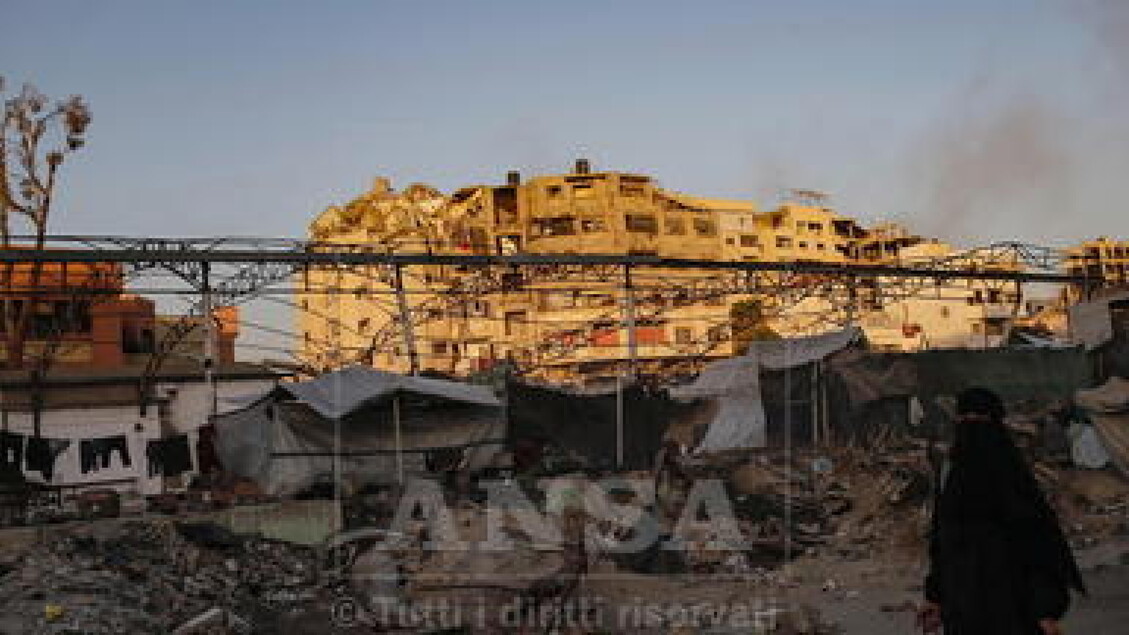 L'anello di fuoco d'Israele a Gaza city, decine di morti - Notizie