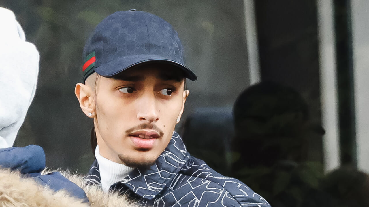 Baby Gang è stato arrestato (di nuovo), il trapper prelevato in un albergo di Milano
