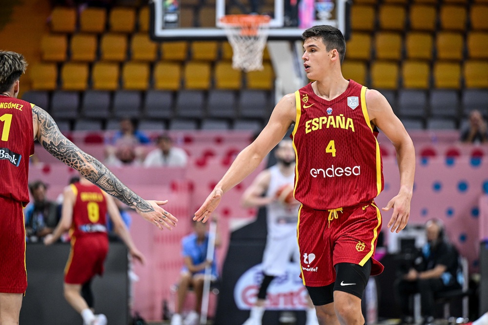 spagnoli eliminati, Italia seconda nel girone