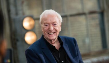A 92 anni Michael Caine torna sul set - People