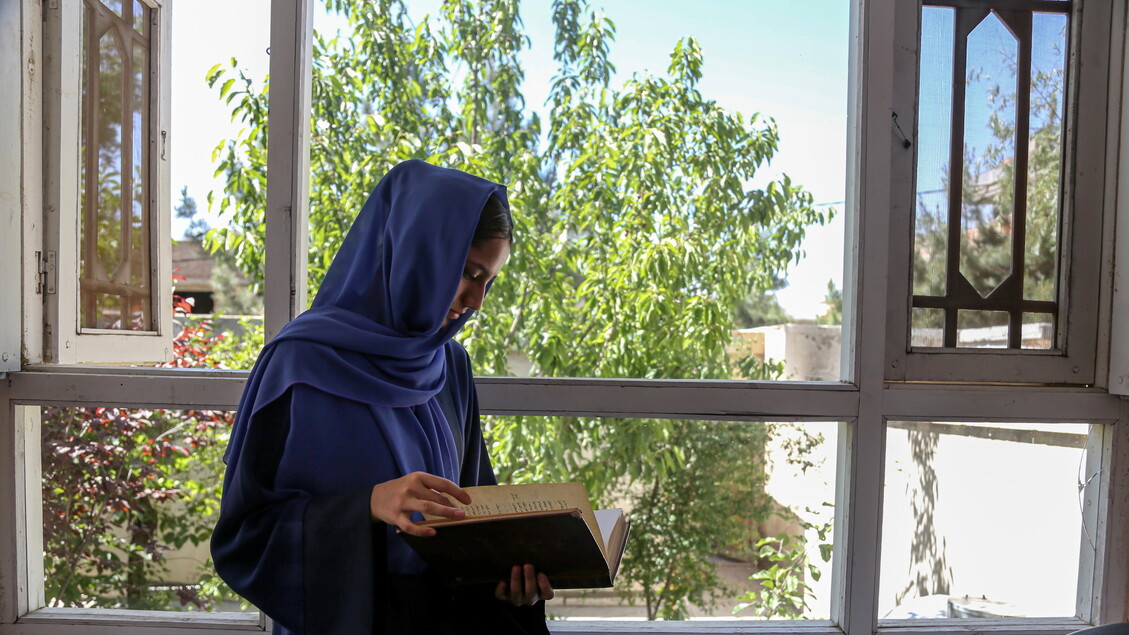 I talebani vietano i libri scritti da donne negli atenei afghani - News
