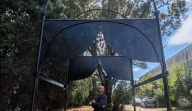 Sansepolcro inaugura “Piero Loves the Grass”, la scultura di Faust Cardinali trova la sua casa